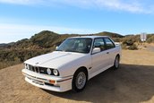 BMW M3 E30 vandut cu 102.000 dolari