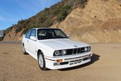 BMW M3 E30 vandut cu 102.000 dolari