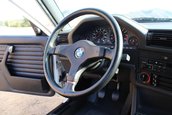 BMW M3 E30 vandut cu 102.000 dolari