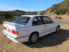 BMW M3 E30 vandut cu 102.000 dolari