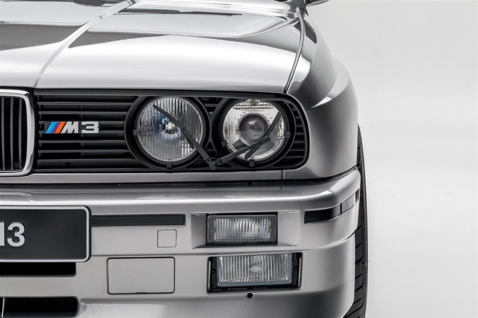 BMW M3 E30 vandut