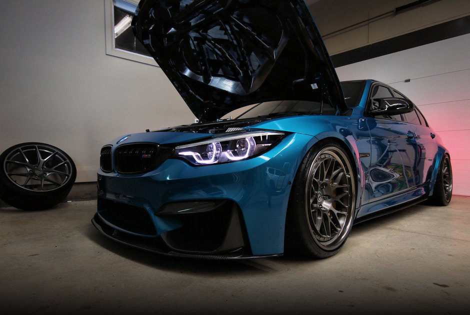 BMW M3 in nuanta Atlantis Blue