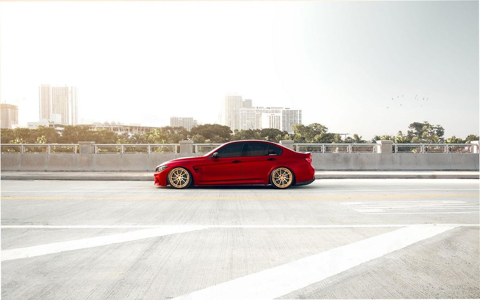 BMW M3 in nuanta Satin Red