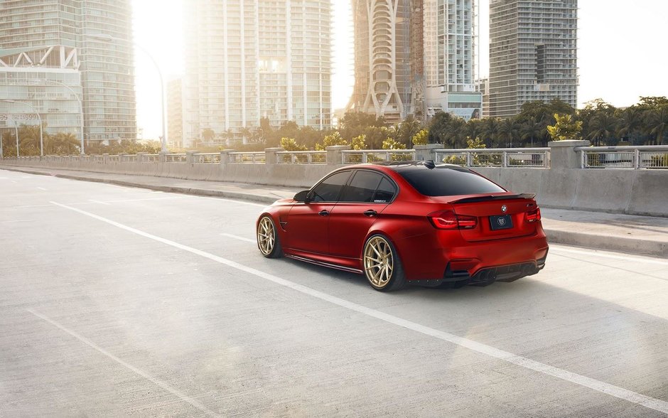 BMW M3 in nuanta Satin Red