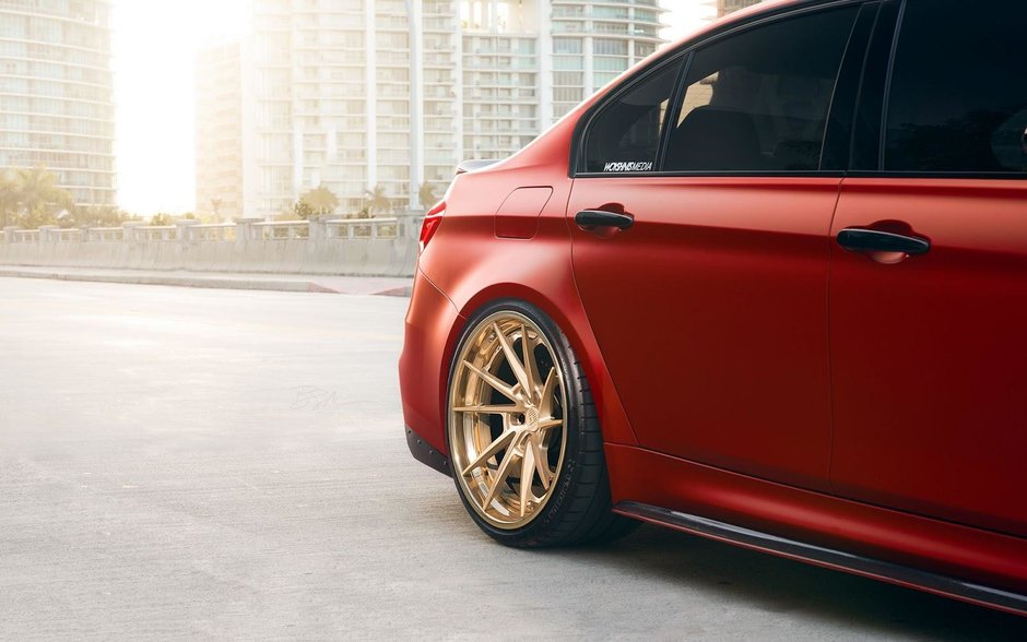 BMW M3 in nuanta Satin Red