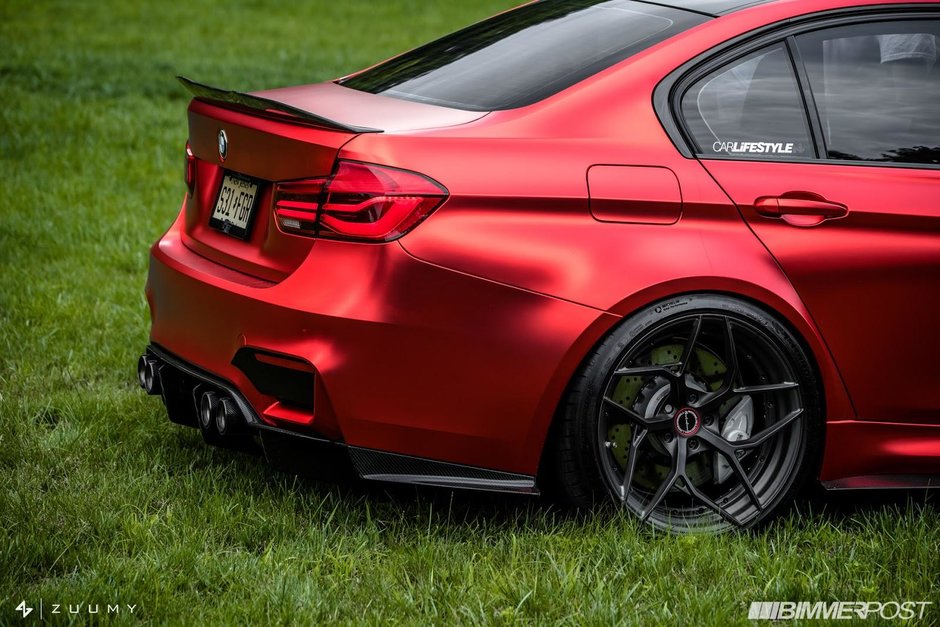 BMW M3 in nuanta Satin Red