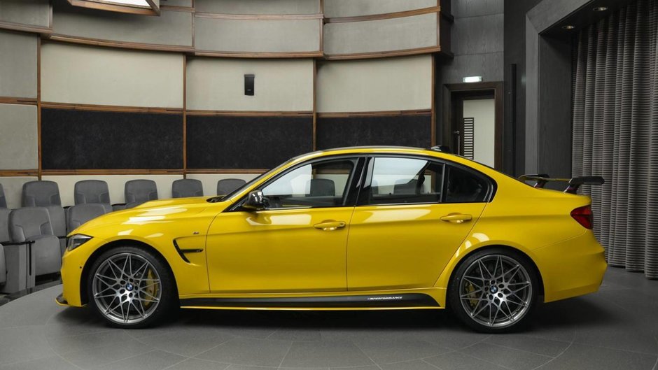 BMW M3 in nuanta Speed Yellow