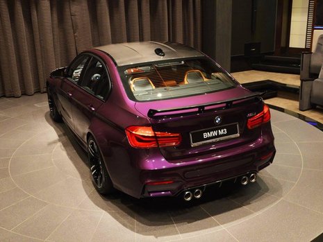 BMW M3 Sedan in nuanta Twilight Purple