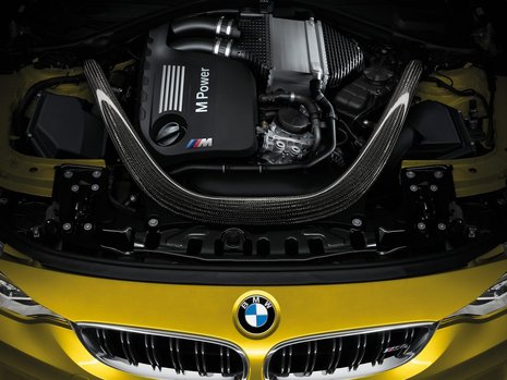 BMW M3 Sedan si M4 Coupe