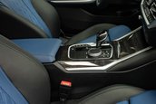 BMW M340i cu interior din piele albastra