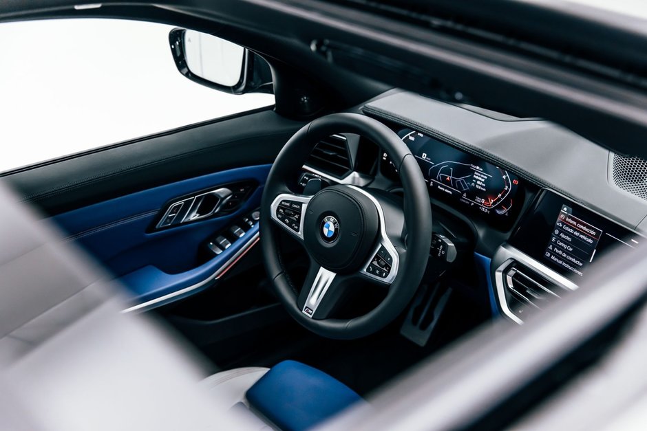 BMW M340i xDrive Touring First Edition