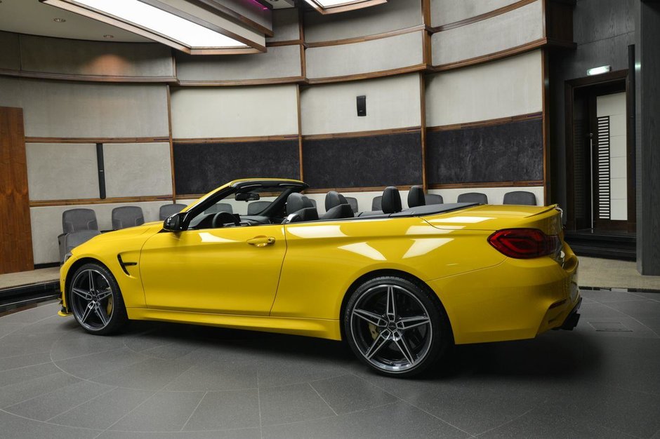 BMW M4 Convertible in nuanta Speed Yellow