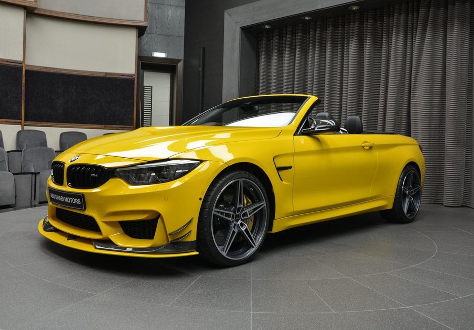 BMW M4 Convertible in nuanta Speed Yellow