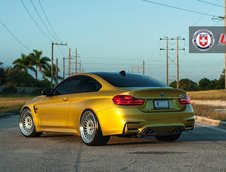 BMW M4 cu jante clasice