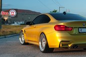 BMW M4 cu jante clasice