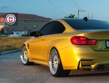 BMW M4 cu jante clasice