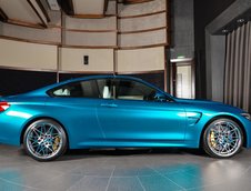 BMW M4 in Atlantis Blue