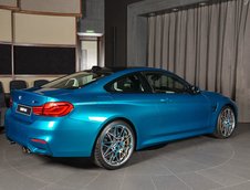 BMW M4 in Atlantis Blue