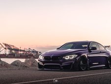 BMW M4 in Daytona Violet