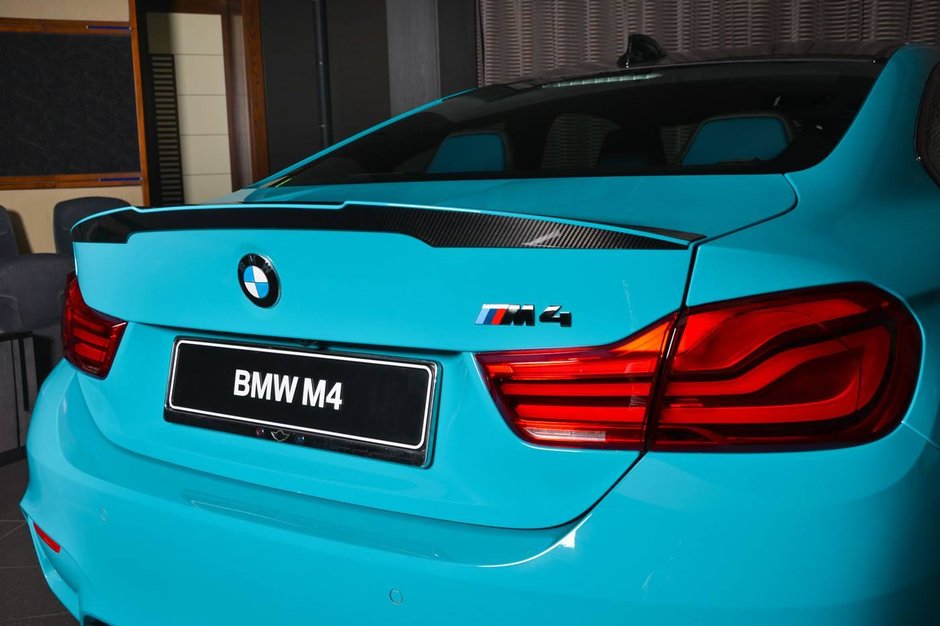 BMW M4 in Miami Blue