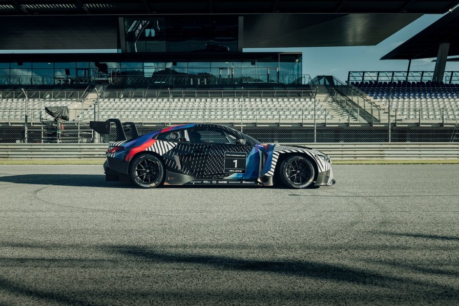 BMW M4 si M4 GT3