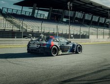 BMW M4 si M4 GT3