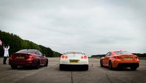 BMW M4 vs. Lexus RC-F vs. Nissan GT-R in linie dreapta: tu pe cine pariezi?