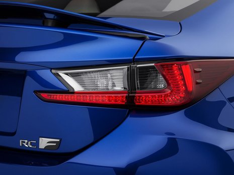 BMW M4 vs Lexus RC-F