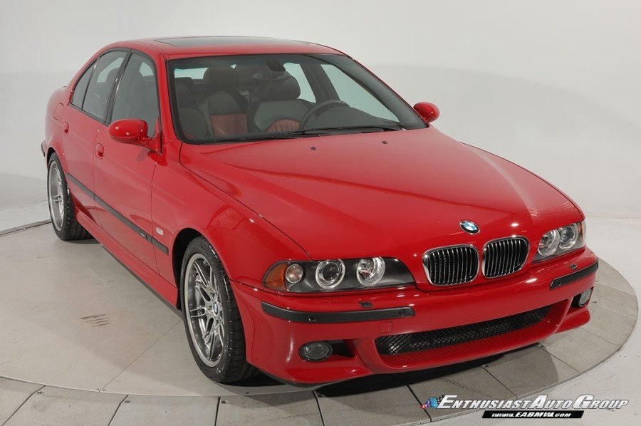 BMW M5 cu 1.200 de kilometri la bord