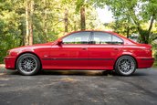 BMW M5 cu 12.868 de kilometri la bord