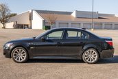 BMW M5 cu 12.887 de kilometri la bord