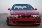 BMW M5 cu 17.202 kilometri la bord