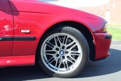 BMW M5 cu 17.202 kilometri la bord