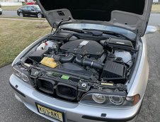 BMW M5 cu 23.893 de kilometri la bord