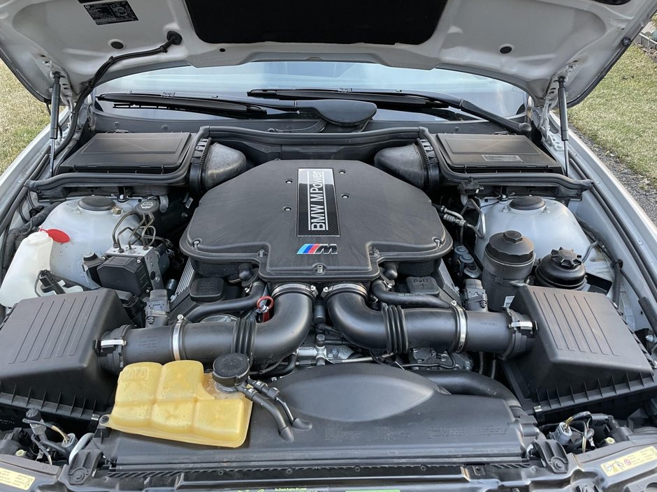 BMW M5 cu 23.893 de kilometri la bord