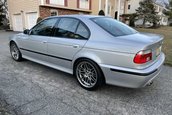 BMW M5 cu 23.893 de kilometri la bord