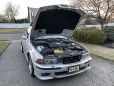 BMW M5 cu 23.893 de kilometri la bord