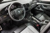 BMW M5 cu 5.399 de kilometri la bord