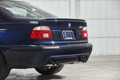 BMW M5 cu 5.399 de kilometri la bord