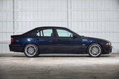 BMW M5 cu 5.399 de kilometri la bord