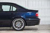 BMW M5 cu 5.399 de kilometri la bord