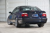 BMW M5 cu 5.399 de kilometri la bord