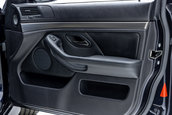 BMW M5 cu 6.352 de kilometri la bord