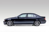 BMW M5 cu 6.352 de kilometri la bord