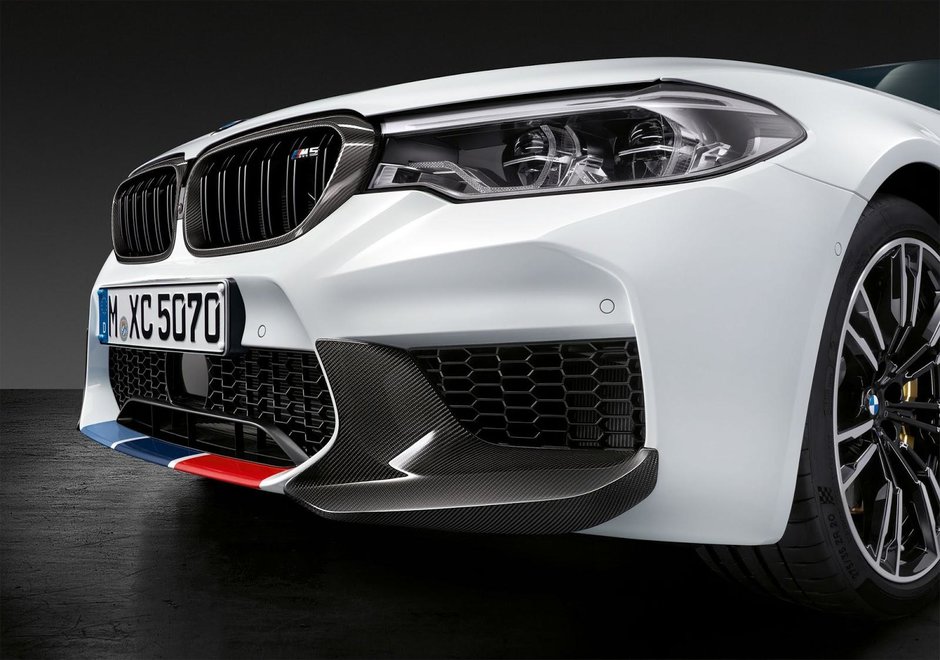 BMW M5 cu accesorii M Performance