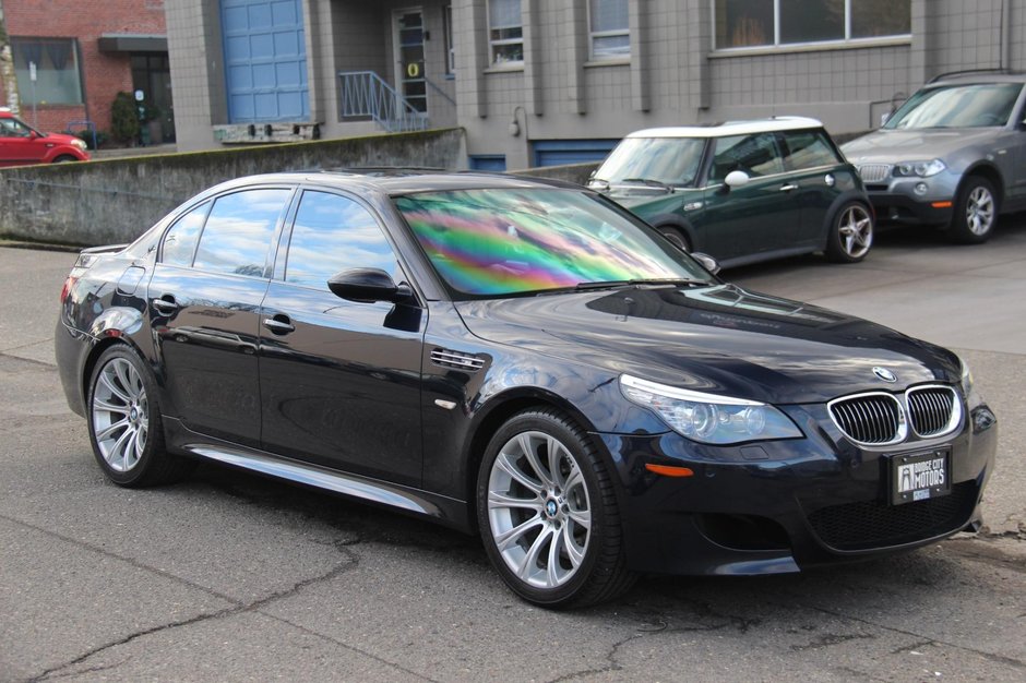 BMW M5 cu transmisie manuala