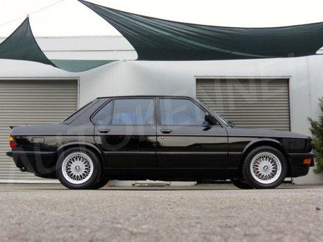 BMW M5 E28 de vanzare