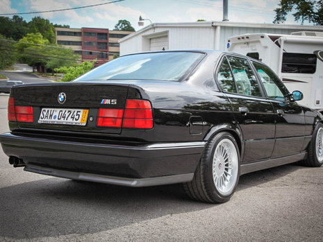 BMW M5 E34 de vanzare pe eBay