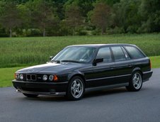 BMW M5 E34 Touring cu numarul de sasiu 001