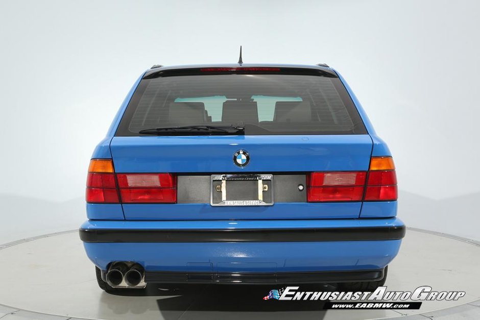 BMW M5 E34 Touring in SUA